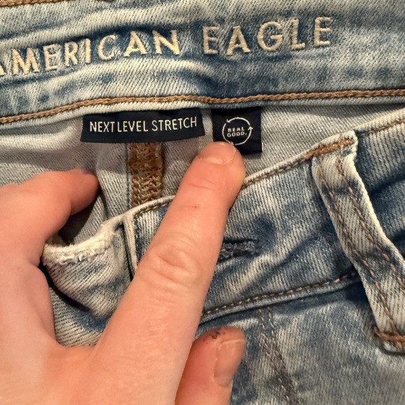 American Eagle Bundle 2 pairs Hi Rise Distressed Jegging Size 2. Light & Medium - Picture 10 of 13